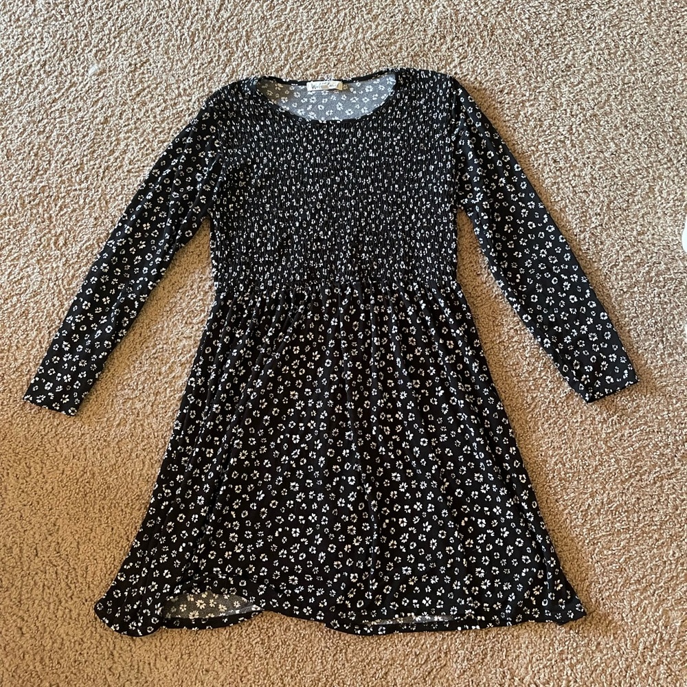XL Black and White Floral Skater Dress Long Sleeve
